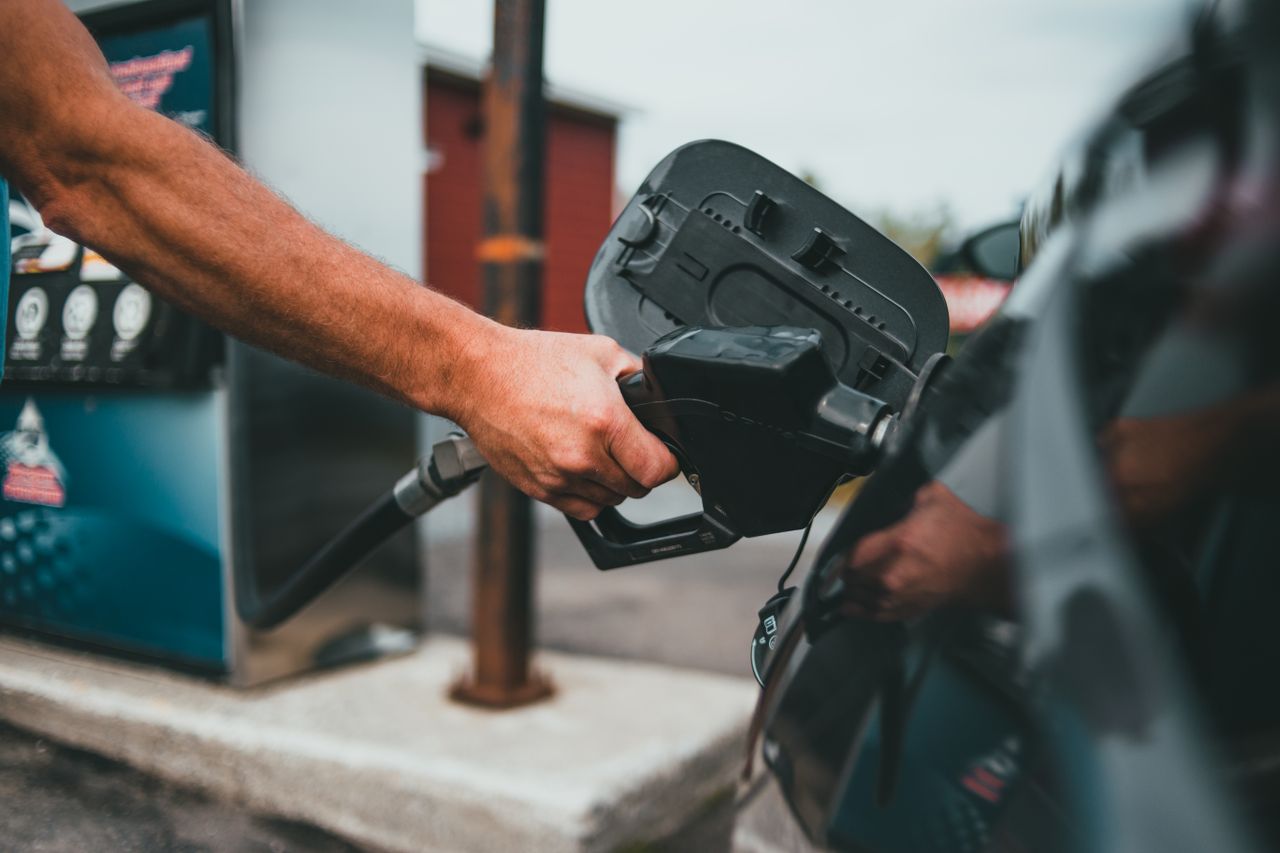 Agregaty Diesel – jak wybrać niezawodny agregat prądotwórczy do firmy i domu?